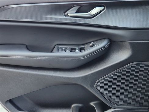 Certified 2025 Jeep Grand Cherokee Altitude image 20