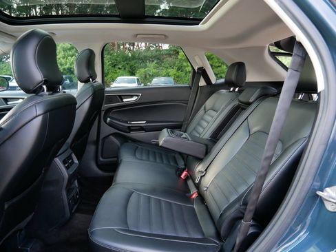 Used 2016 Ford Edge SEL w/ Equipment Group 201A FWD image 10
