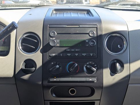 Used 2006 Ford F150 XLT image 13