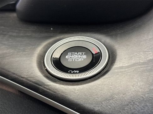 Used 2021 Jeep Grand Cherokee L Limited image 23