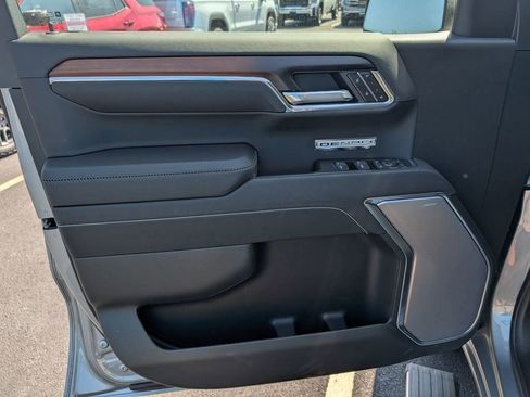 New 2026 GMC Sierra 1500 Denali w/ Denali Reserve Package AWD/4WD image 13