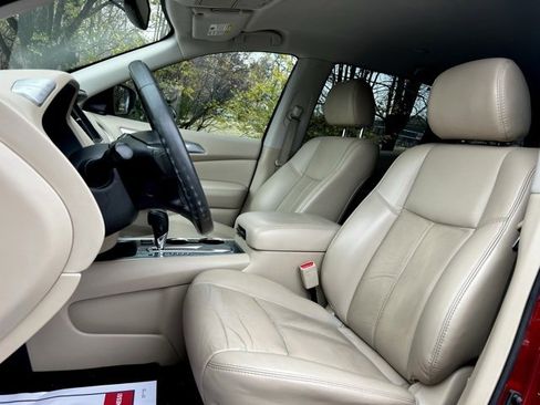 Used 2018 Nissan Pathfinder SL image 15