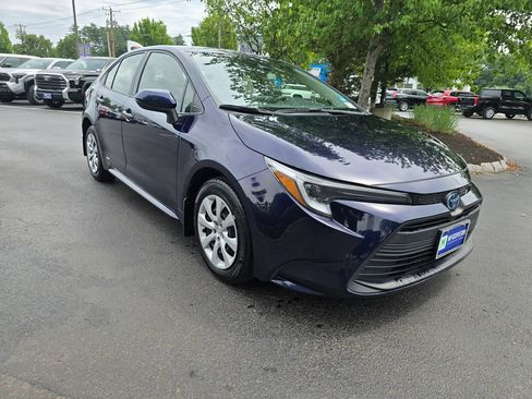 Certified 2023 Toyota Corolla LE w/ Carpet Mat Package (TMS) AWD/4WD image 10