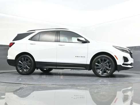 Used 2023 Chevrolet Equinox RS FWD image 43