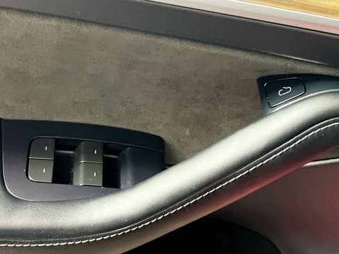 Used 2023 Tesla Model Y Long Range image 16