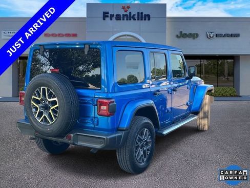 Used 2025 Jeep Wrangler Unlimited Sahara w/ Safety Group AWD/4WD image 4