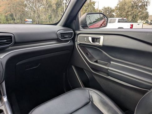 Used 2020 Ford Explorer XLT w/ Equipment Group 202A image 17