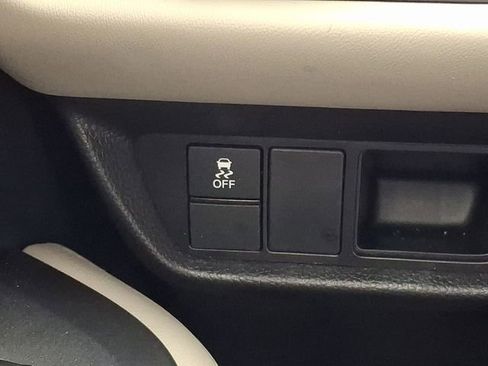 Used 2025 Honda HR-V LX image 32