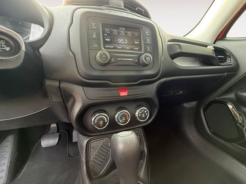 Used 2017 Jeep Renegade Altitude w/ Safety & Security Group image 13