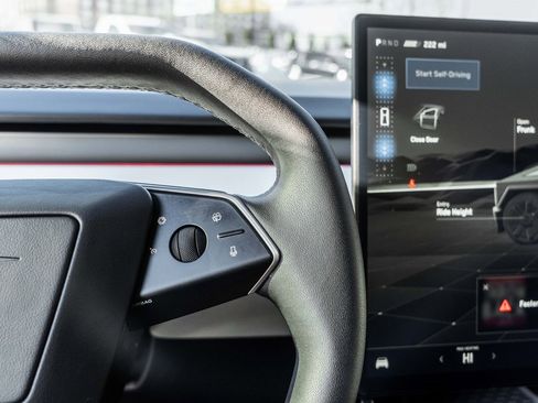 Used 2024 Tesla Cybertruck AWD Crew Cab image 25