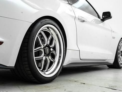 Used 2019 Ford Mustang GT Premium w/ GT Performance Package RWD image 13