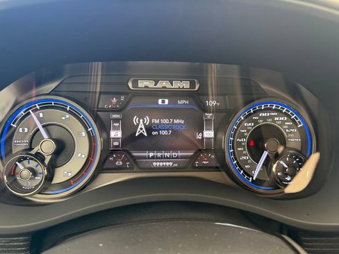 Used 2022 RAM 2500 Limited AWD/4WD image 14