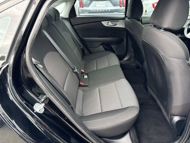 Used 2023 Kia Forte LXS w/ LXS Technology Package FWD image 11