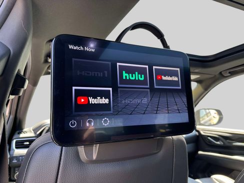 Used 2022 GMC Yukon Denali w/ Denali Ultimate Package AWD/4WD image 12