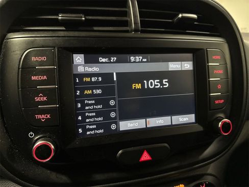 Used 2020 Kia Soul LX image 13