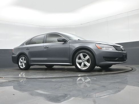 Used 2014 Volkswagen Passat 1.8T Wolfsburg Edition image 48
