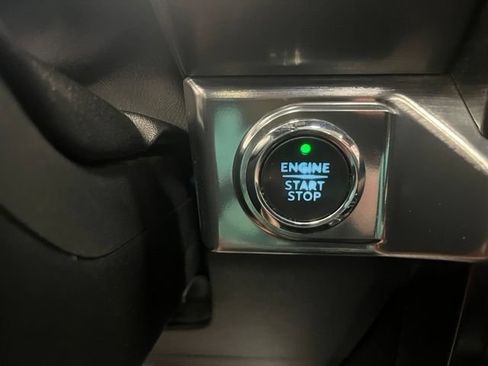 Used 2021 Ford F150 Lariat w/ Equipment Group 502A High AWD/4WD image 16