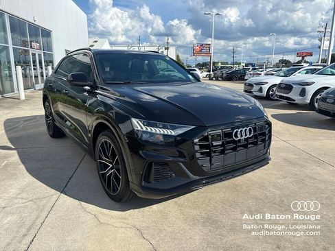 Used 2021 Audi Q8 Prestige w/ Prestige Package AWD/4WD image 3