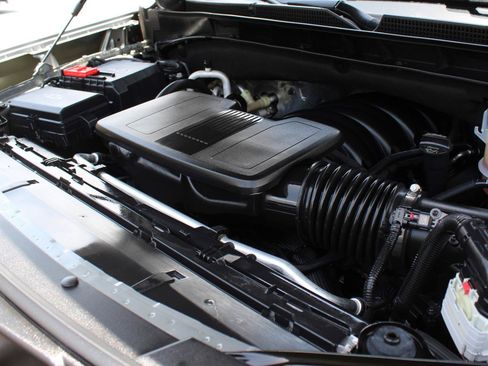 Used 2025 GMC Yukon Denali AWD/4WD image 19