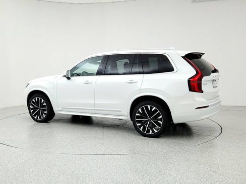 New 2025 Volvo XC90 T8 Plus w/ Protection Package Premier AWD/4WD image 7