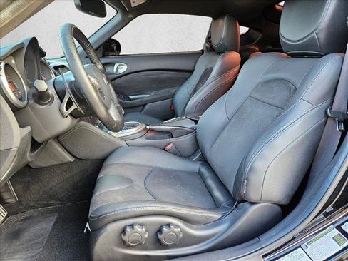 Used 2019 Nissan 370Z Touring Sport RWD image 15