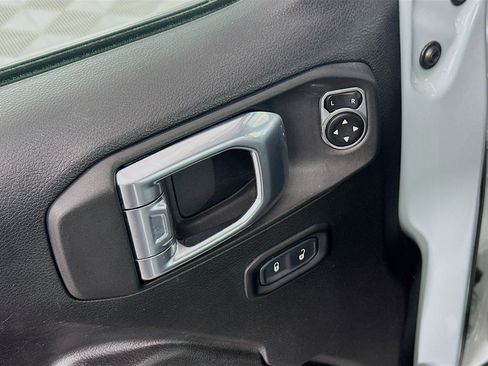 Used 2023 Jeep Wrangler Unlimited w/ Cold Weather Group image 15