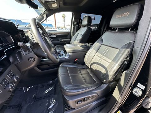 Used 2022 Chevrolet Silverado 1500 High Country w/ Technology Package image 19