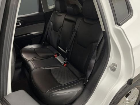 Used 2022 Jeep Compass Latitude image 26