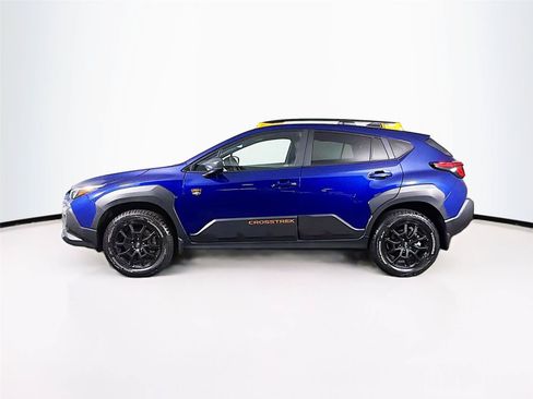 Used 2025 Subaru Crosstrek 2.5i Wilderness AWD/4WD image 4