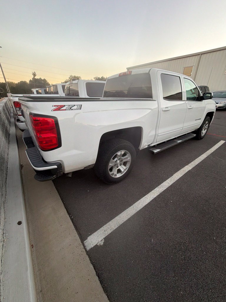 Used 2018 Chevrolet Silverado 1500 LT w/ All Star Edition AWD/4WD image 3