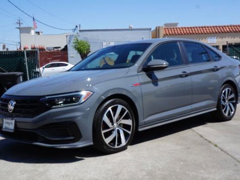 Used 2019 Volkswagen Jetta GLI image 15