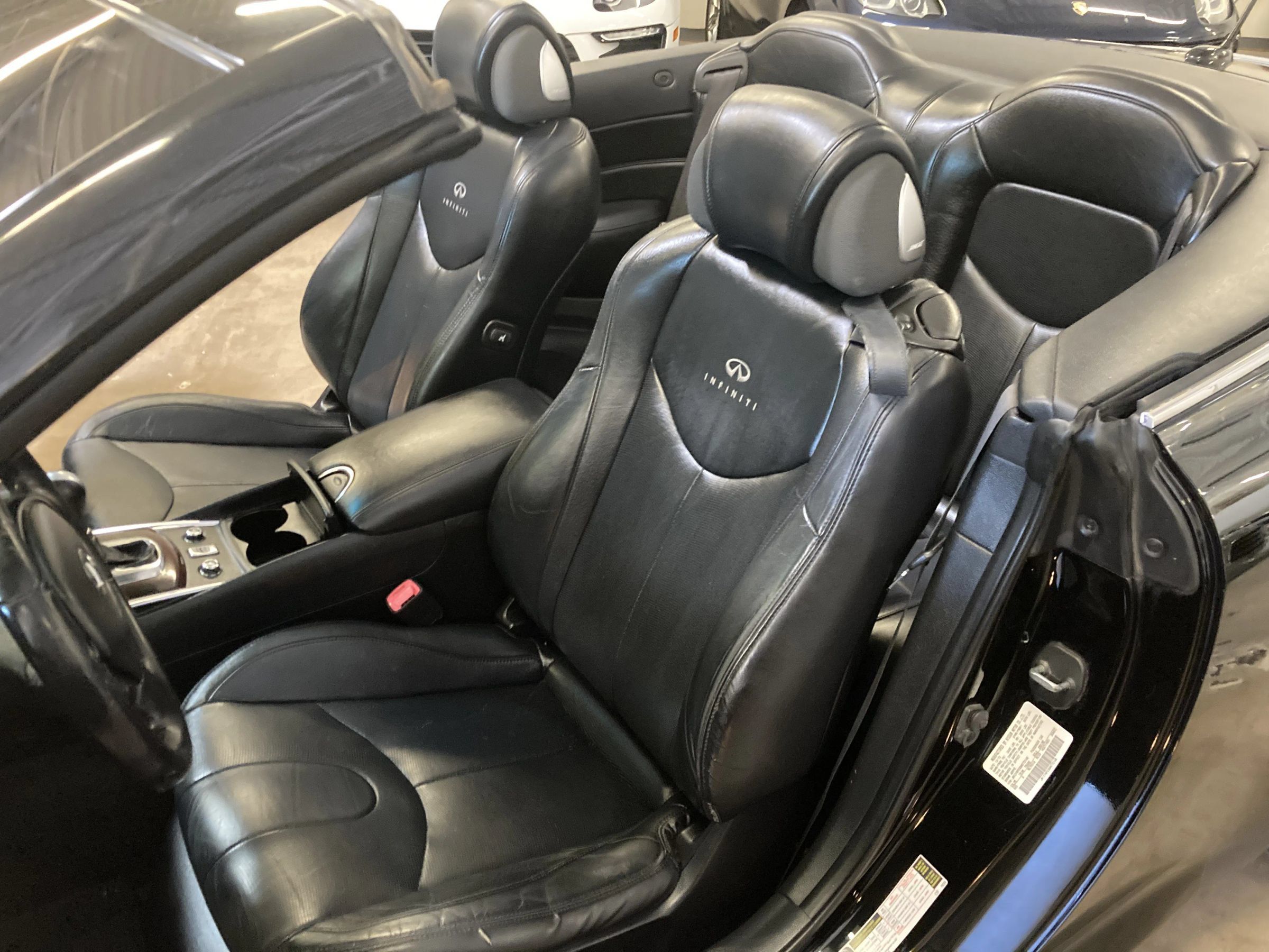 Used 2013 INFINITI G37 Convertible w/ Premium Pkg RWD image 36