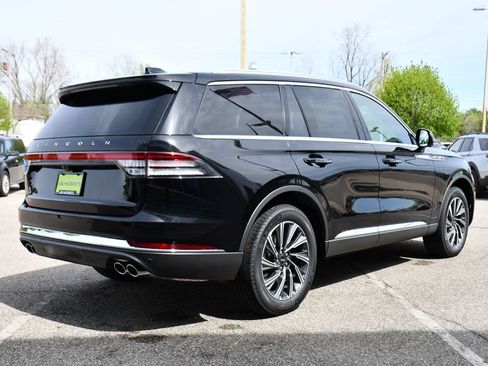 New 2026 Lincoln Aviator AWD image 6