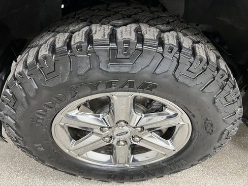 Used 2024 Ford F150 XLT w/ FX4 Off-Road Package image 15