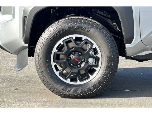 New 2026 Toyota Tacoma TRD Off-Road AWD/4WD image 31
