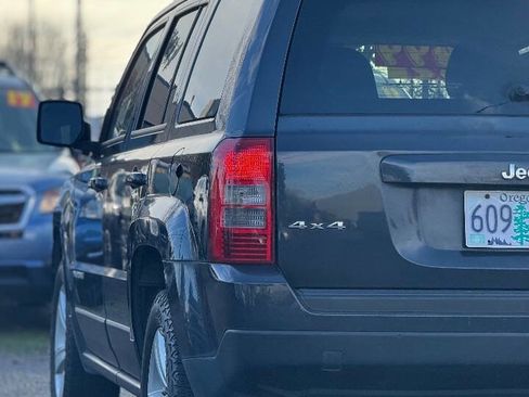 Used 2014 Jeep Patriot Sport w/ Power Value Group image 10