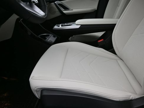 New 2026 BMW X1 xDrive28i w/ Technology Package AWD/4WD image 13