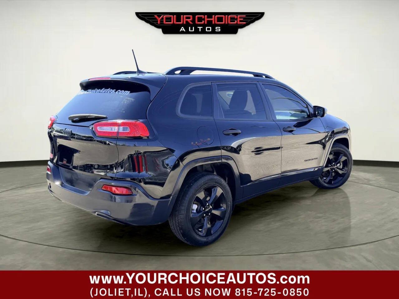 Used 2017 Jeep Cherokee Sport w/ Cold Weather Group FWD image 7
