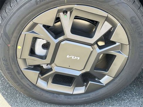 New 2026 Kia Carnival EX image 4