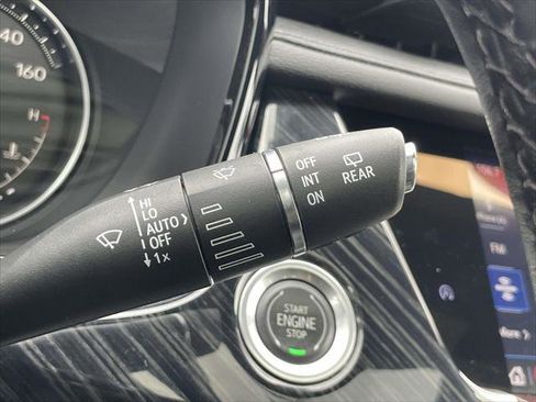 Used 2022 Cadillac XT6 Premium Luxury image 24