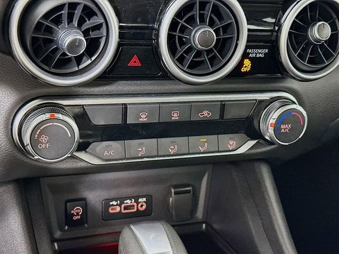 Used 2025 Nissan Sentra SV image 21