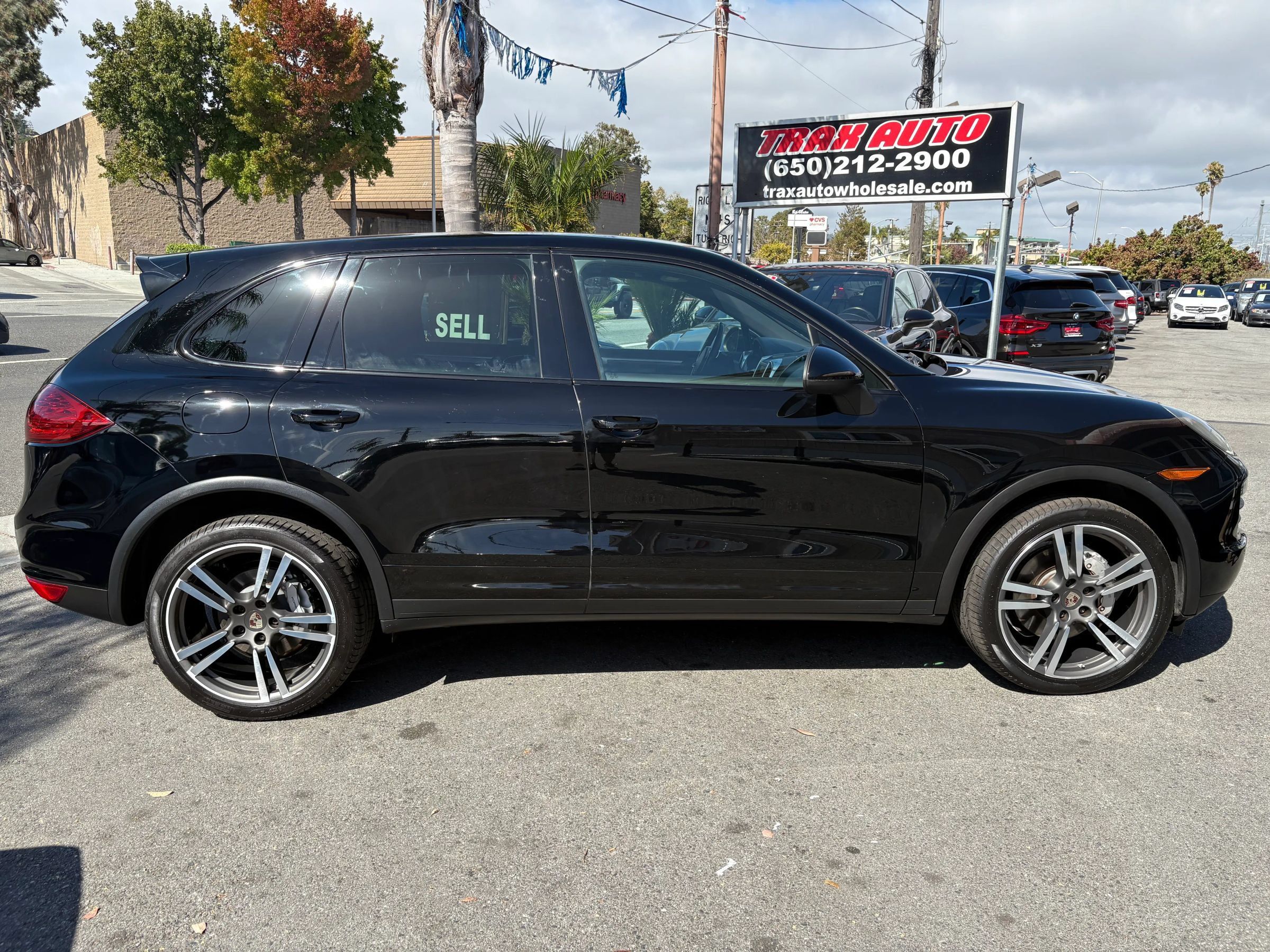 Used 2012 Porsche Cayenne S AWD/4WD image 8