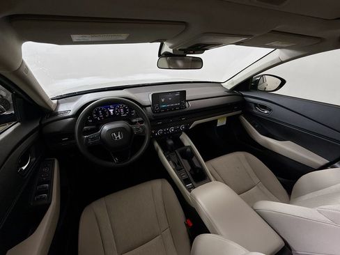 Used 2025 Honda Accord SE image 23