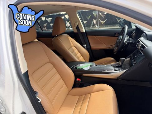 Used 2017 Lexus IS 200t RWD image 13