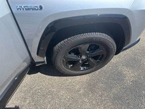 Used 2019 Toyota RAV4 XSE AWD/4WD image 11