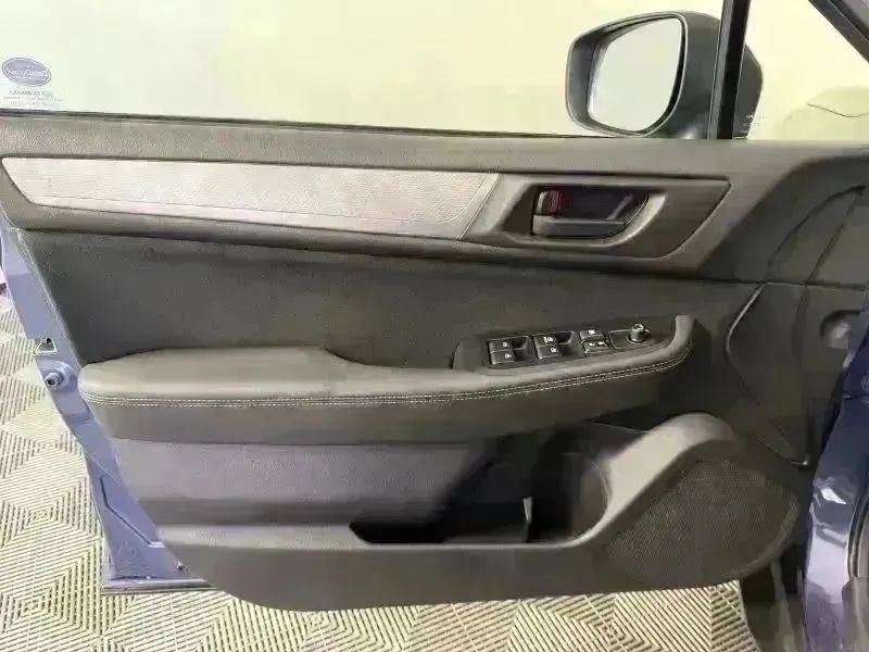 Used 2018 Subaru Outback 2.5i AWD/4WD image 22