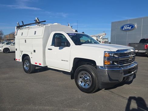 Used 2015 Chevrolet Silverado 3500 W/T image 4