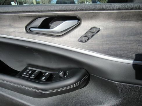 New 2026 Jeep Grand Cherokee Limited RWD image 20