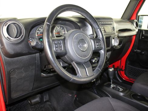 Used 2017 Jeep Wrangler Unlimited Sport w/ Max Tow Package image 4