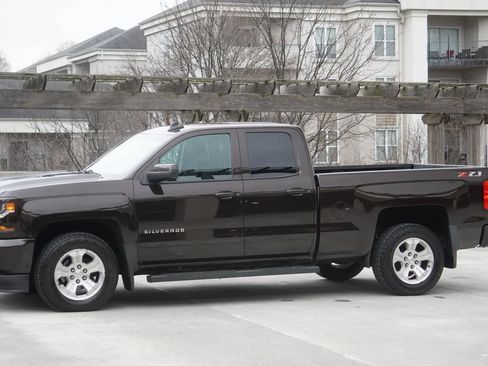 Used 2018 Chevrolet Silverado 1500 LT w/ All Star Edition AWD/4WD image 7